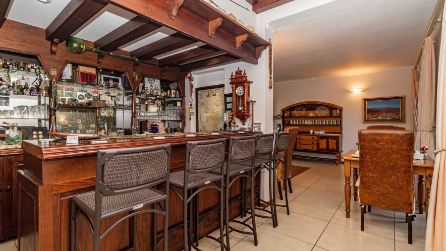 6 Bedroom Property for Sale in Seaside Longships Western Cape